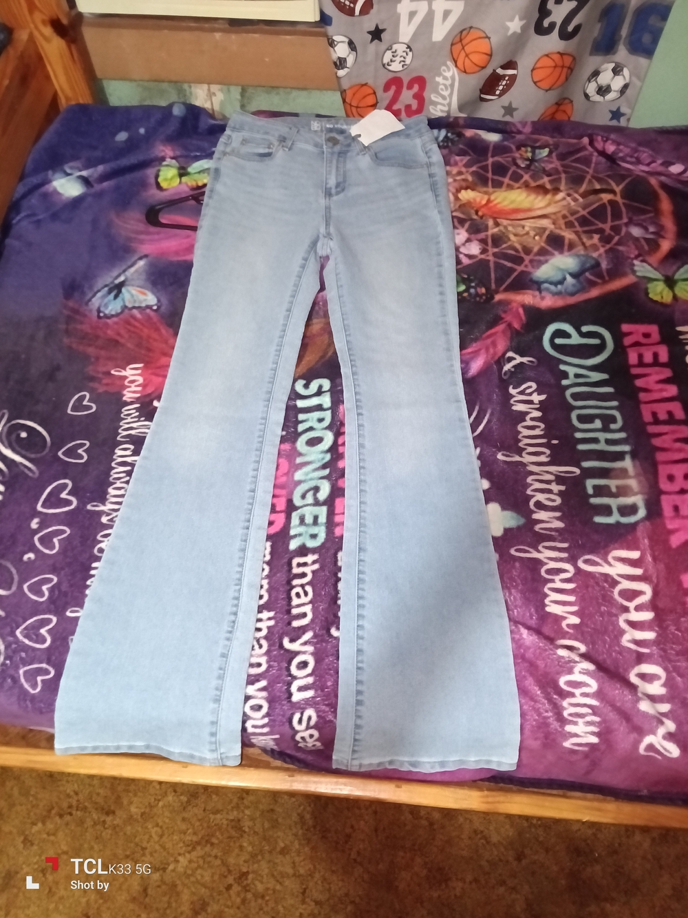 Light Wash Women’s Flare Jeans - Unbranded